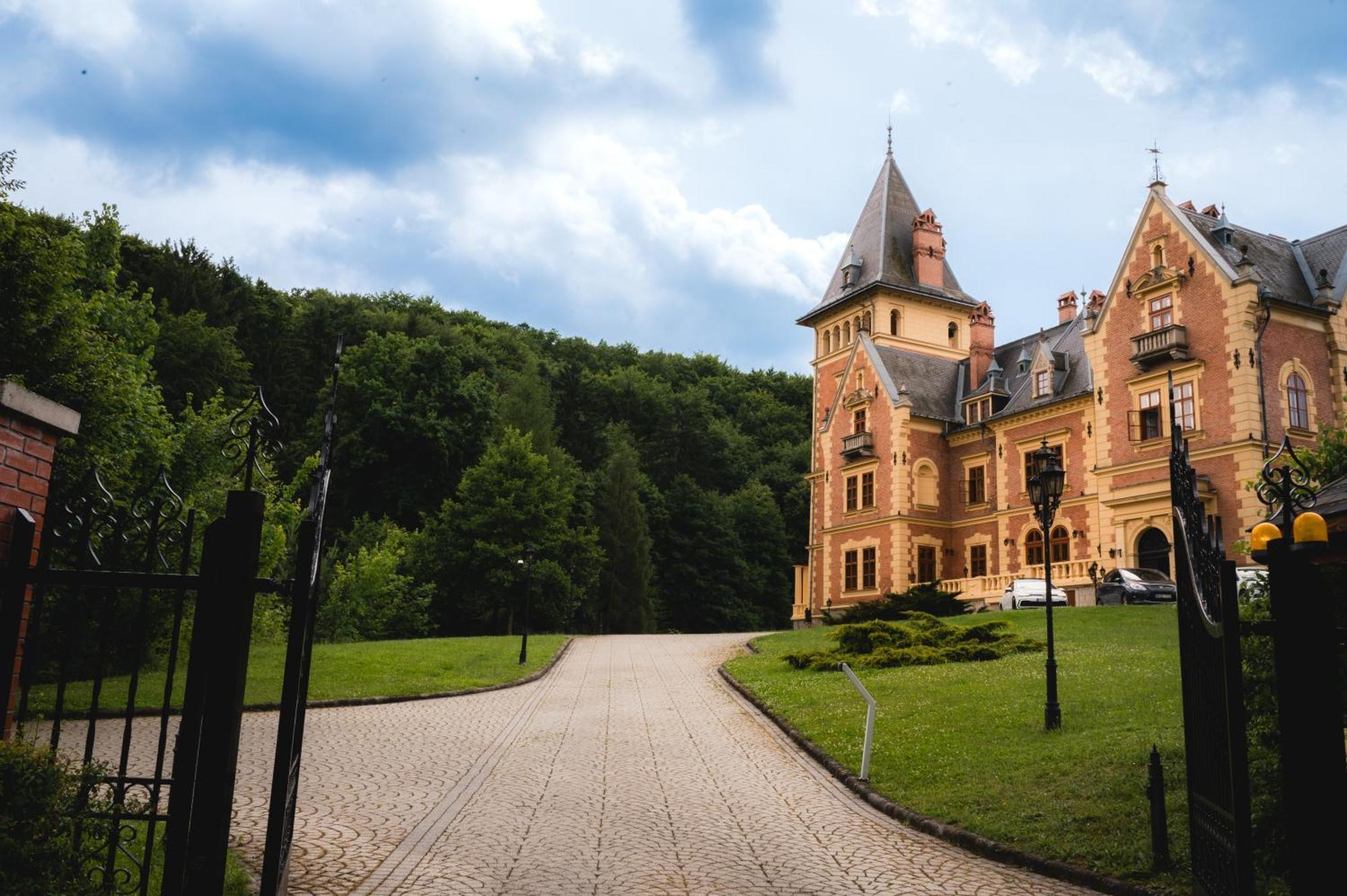 Kastelyhotel Sasvar Resort Parádsasvár المظهر الخارجي الصورة