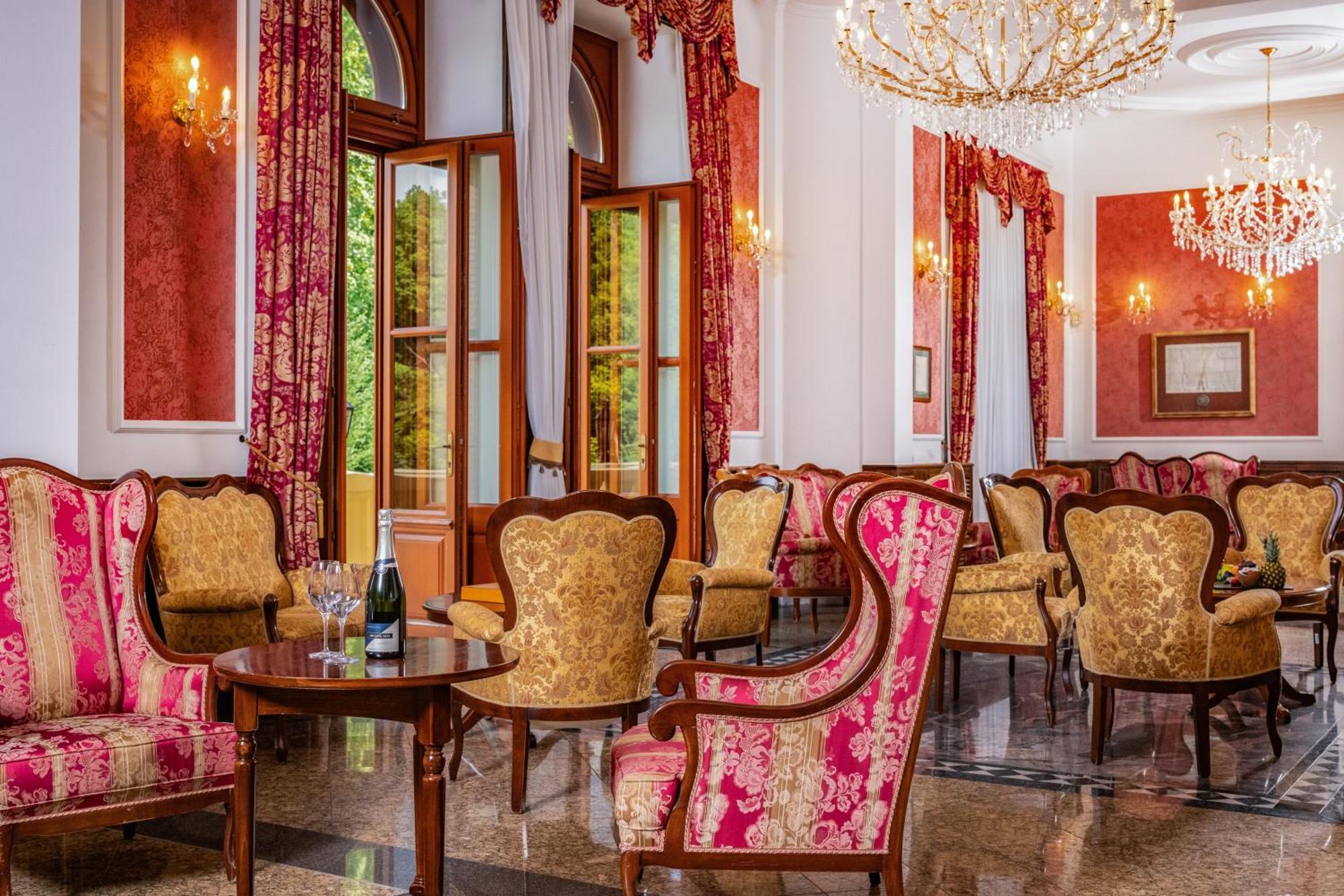 Kastelyhotel Sasvar Resort Parádsasvár المظهر الخارجي الصورة
