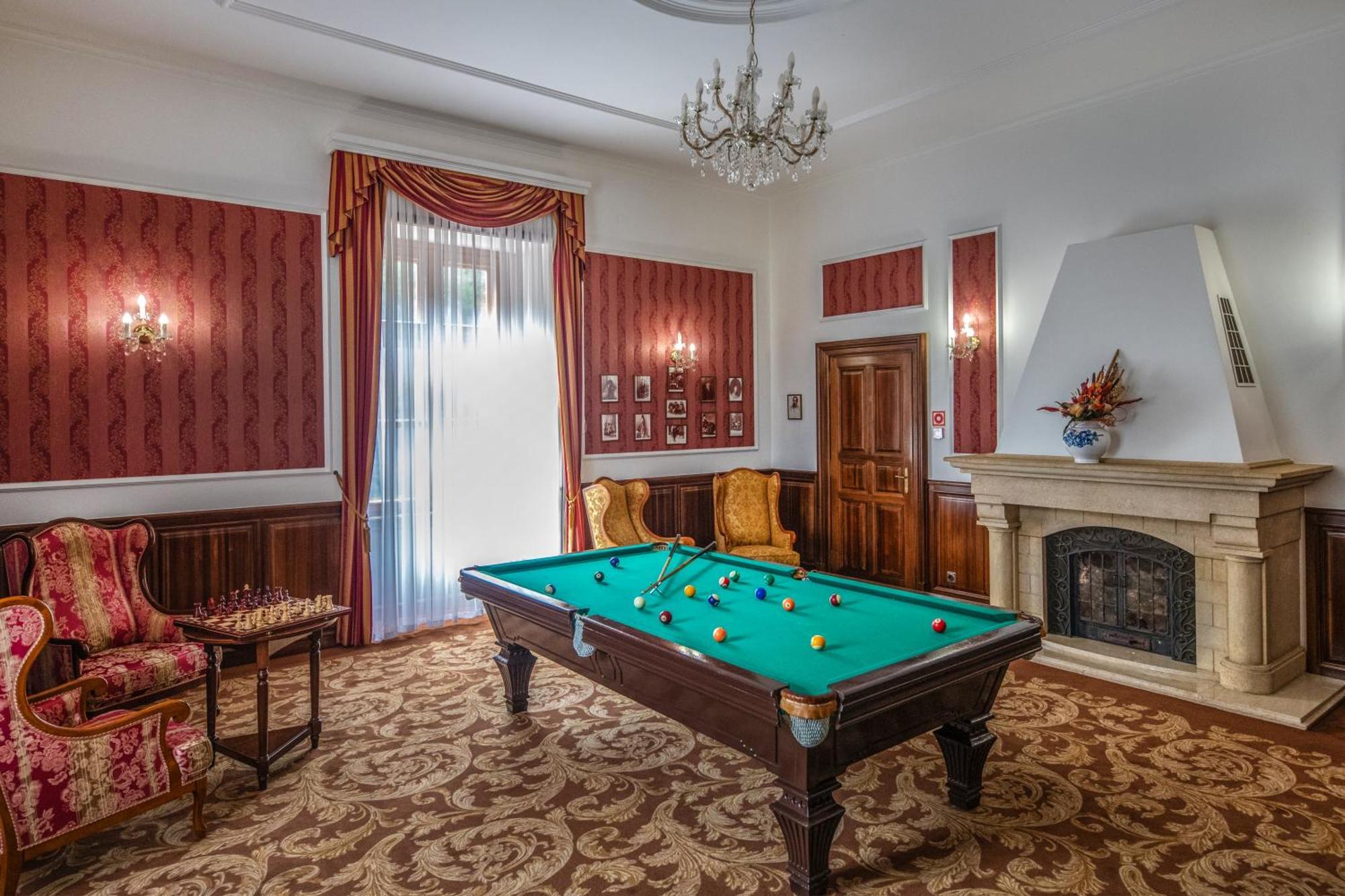 Kastelyhotel Sasvar Resort Parádsasvár المظهر الخارجي الصورة