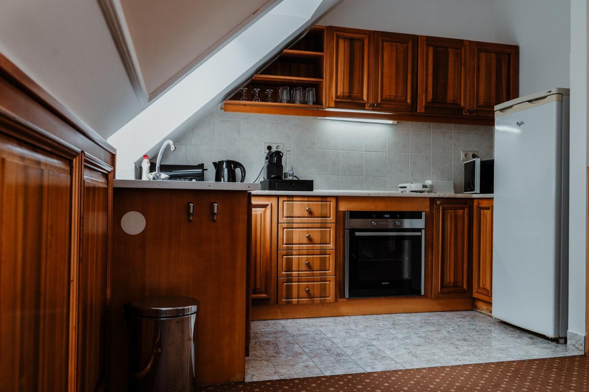 Kastelyhotel Sasvar Resort Parádsasvár المظهر الخارجي الصورة