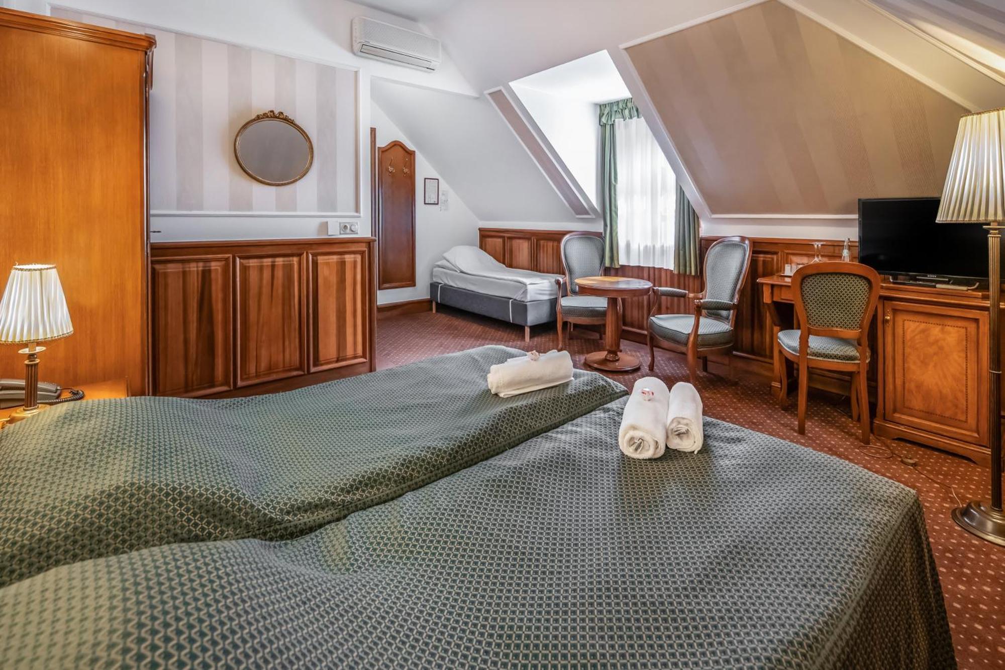 Kastelyhotel Sasvar Resort Parádsasvár المظهر الخارجي الصورة