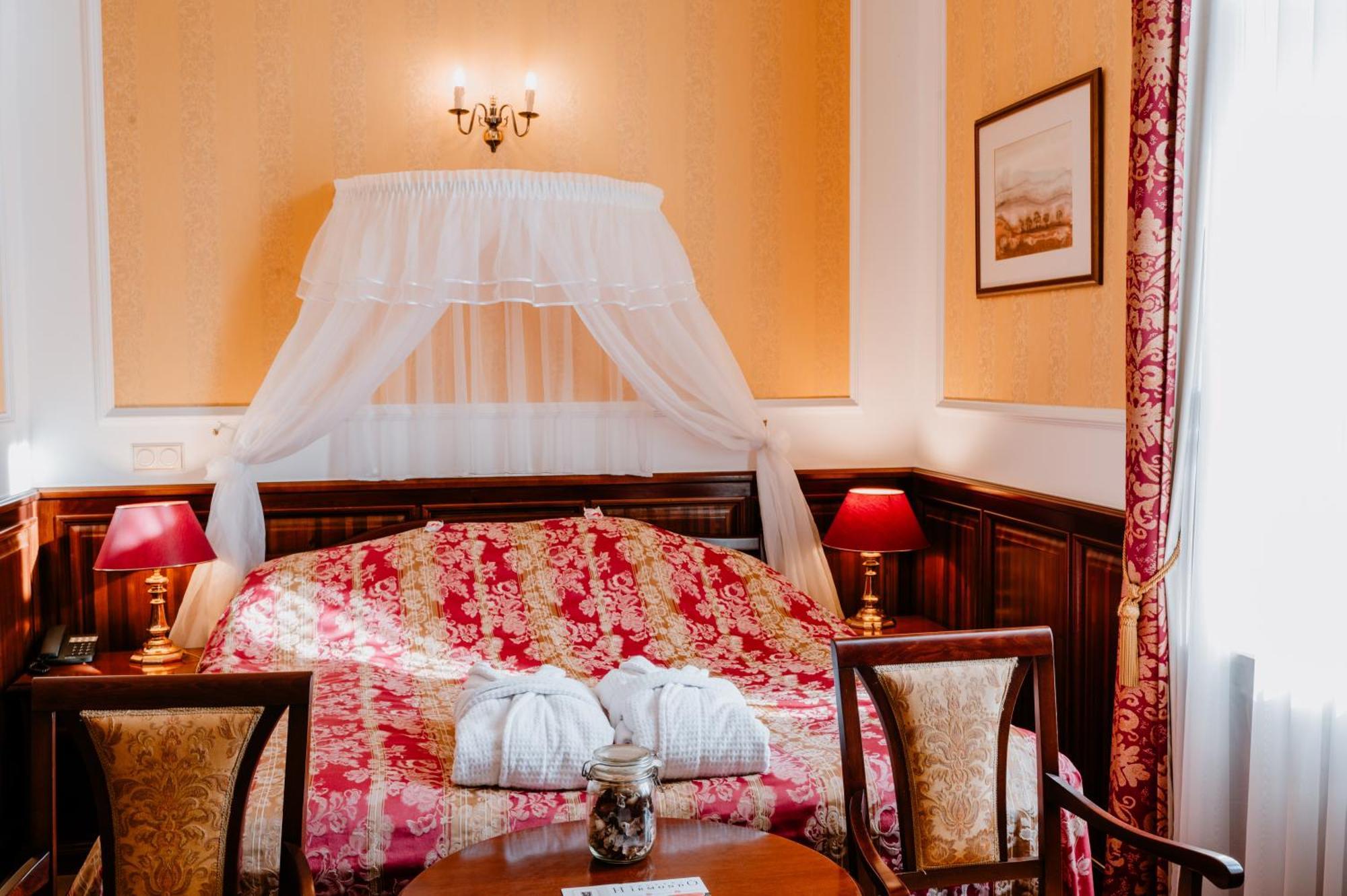 Kastelyhotel Sasvar Resort Parádsasvár المظهر الخارجي الصورة